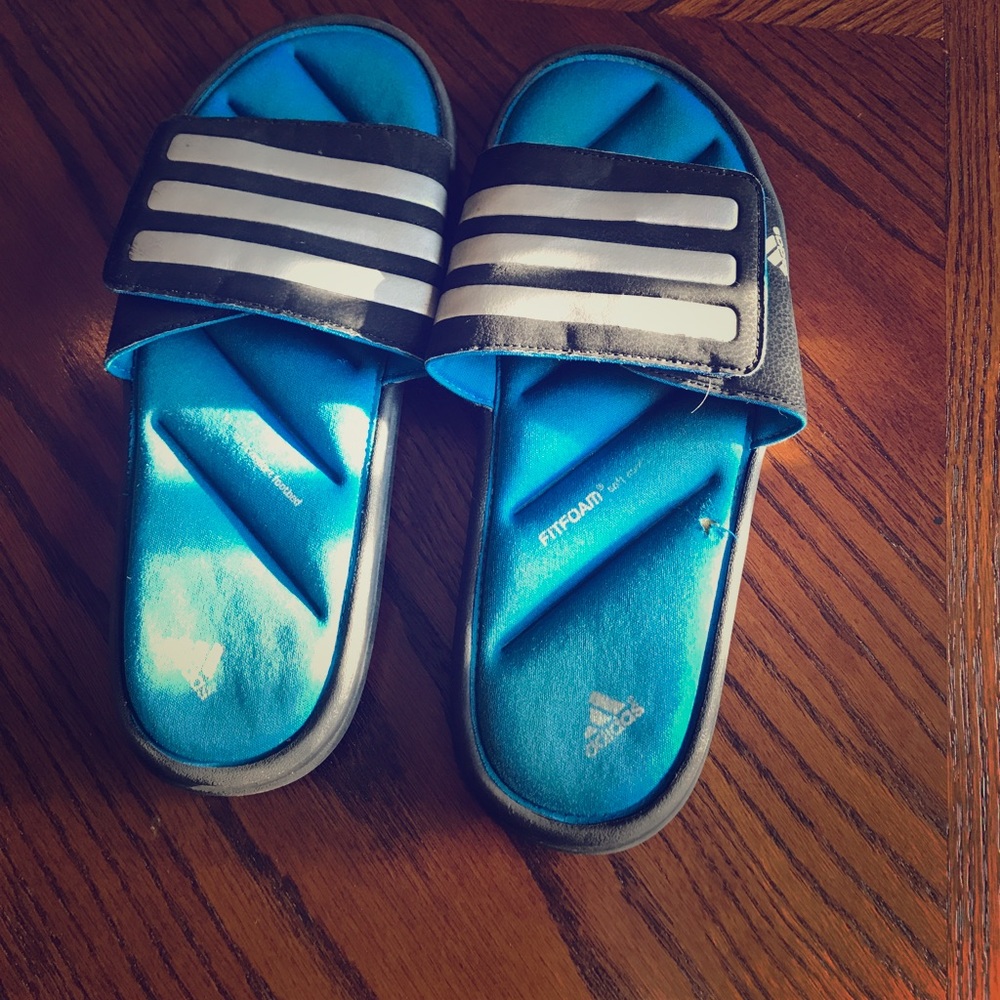 Size 6 boys Adidas slide sandals